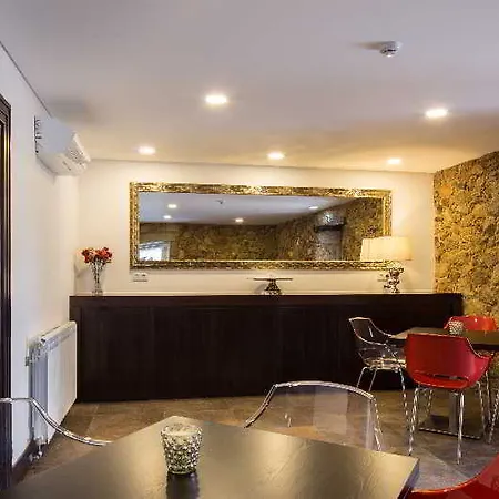 Cerca Design House Donas