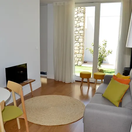 Cerca Design House 4* Donas