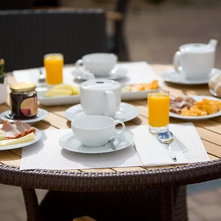 Cerca Design House Hotel Donas