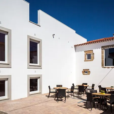 Cerca Design House Donas