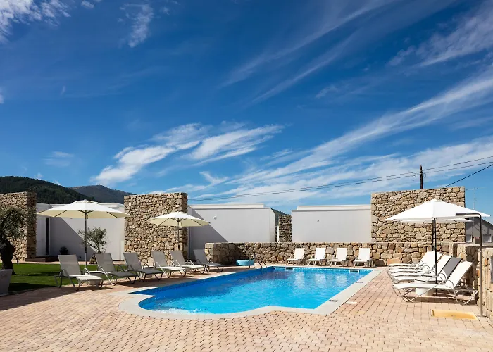 Cerca Design House 4* Donas