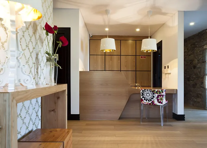 Cerca Design House 4* Donas