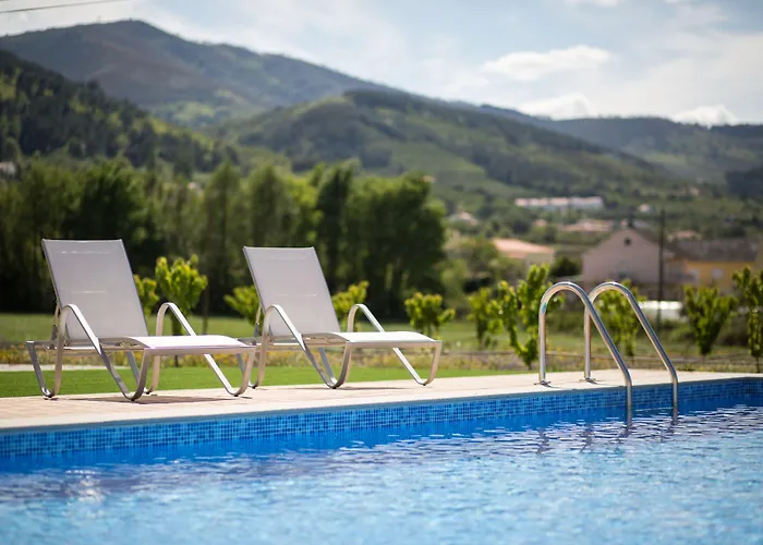 Cerca Design House 4* Donas