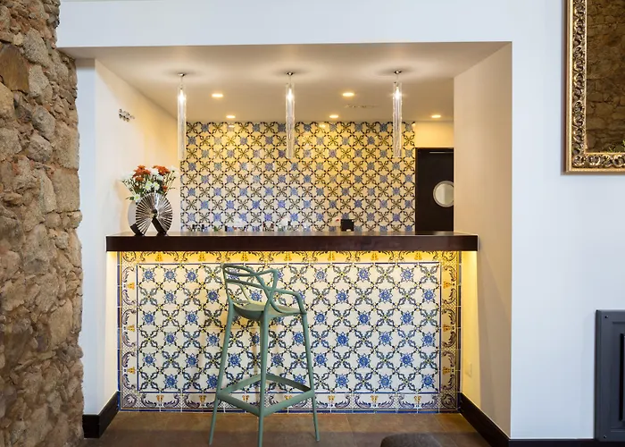 Cerca Design House 4* Donas