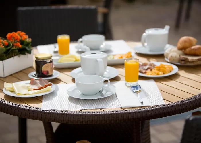 Cerca Design House Hotel Donas