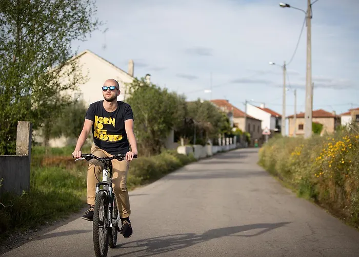 Cerca Design House فندق Donas